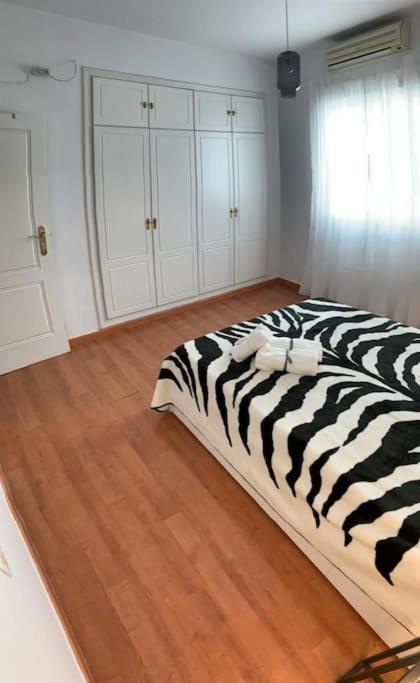Apartamento Luminoso En Espartinas Totalmente Climatizado 외부 사진